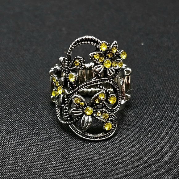 🌼'Bouquet Toss' Yellow Silver Floral Stretch Ring - Paparazzi🌼 - Picture 1 of 9